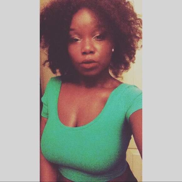 Turquoise crop top - Picture 1 of 2